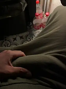 Snapshot of Nando chatting on February 18, 2026, 5:42 pm Nando online show from February 18, 2026, 5:42 pm