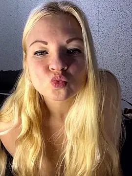 Snapshot of Julia_beauty chatting on February 11, 2026, 5:29 pm Julia beauty online show from February 11, 2026, 5:29 pm