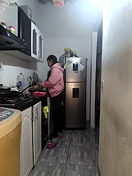 catire2323 online show from November 28, 2025, 12:35 am