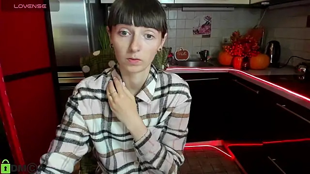 TayanaJons online show from October 18, 2025, 6:48 am