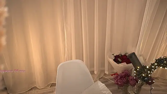 Snapshot of Poni_DII chatting on November 19, 2025, 6:46 am Poni DII online show from November 19, 2025, 6:46 am