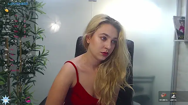 Snapshot of AvaBlue_ chatting on January 14, 2025, 3:53 am AvaBlue online show from January 14, 2025, 3:53 am