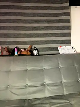 Snapshot of crystal_bunny7 chatting on October 13, 2025, 1:27 am crystal bunny7 online show from October 13, 2025, 1:27 am