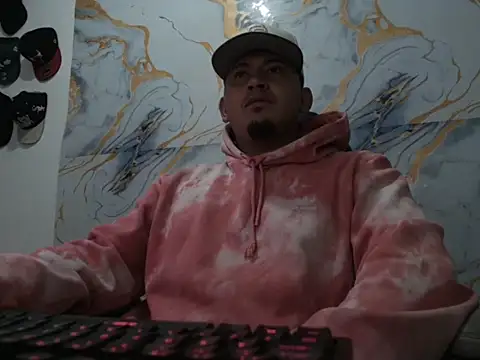 Snapshot of myke_andrade chatting on February 7, 2026, 10:41 am myke andrade online show from February 7, 2026, 10:41 am