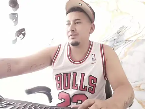 Snapshot of myke_andrade chatting on February 11, 2026, 3:06 pm myke andrade online show from February 11, 2026, 3:06 pm