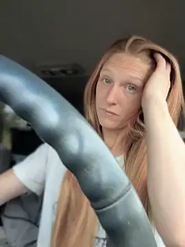 Snapshot of GoldenFlameGoddess chatting on October 25, 2025, 7:08 pm GoldenFlameGoddess online show from October 25, 2025, 7:08 pm