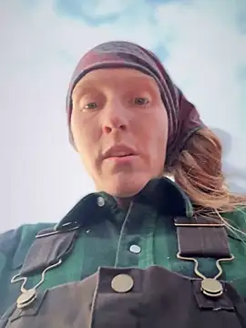 Snapshot of GoldenFlameGoddess chatting on November 18, 2025, 12:49 am GoldenFlameGoddess online show from November 18, 2025, 12:49 am