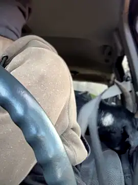 Snapshot of GoldenFlameGoddess chatting on December 18, 2025, 10:27 pm GoldenFlameGoddess online show from December 18, 2025, 10:27 pm