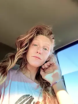 Snapshot of GoldenFlameGoddess chatting on January 11, 2026, 7:08 pm GoldenFlameGoddess online show from January 11, 2026, 7:08 pm