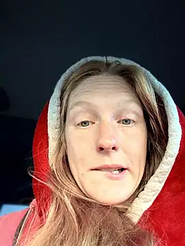 Snapshot of GoldenFlameGoddess chatting on January 13, 2026, 3:50 pm GoldenFlameGoddess online show from January 13, 2026, 3:50 pm