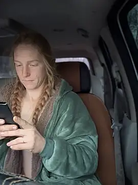 Snapshot of GoldenFlameGoddess chatting on February 8, 2026, 3:26 pm GoldenFlameGoddess online show from February 8, 2026, 3:26 pm