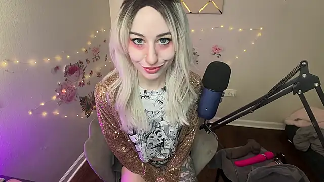 Starr1123 online show from February 10, 2026, 9:41 pm