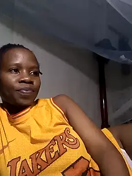 Snapshot of Queentesi chatting on December 22, 2024, 6:04 pm Queentesi online show from December 22, 2024, 6:04 pm