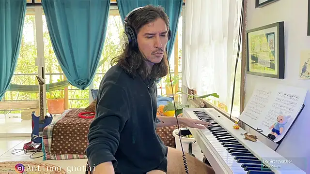 Antinoo Gnothi online show from December 15, 2024, 5:31 pm