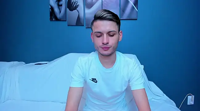 andboyfor6 online show from February 18, 2025, 2:05 am