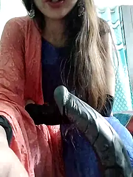 Snapshot of Noor_Darliing chatting on February 13, 2025, 3:24 pm Noor Darliing online show from February 13, 2025, 3:24 pm