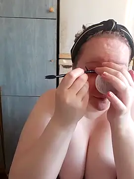 D Marinna online show from March 19, 2025, 11:39 am