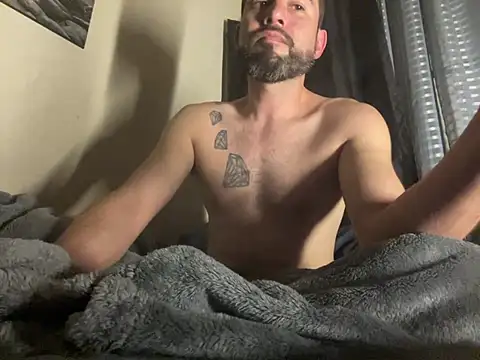 Snapshot of hotraillX chatting on December 22, 2024, 8:27 am hotraillX online show from December 22, 2024, 8:27 am