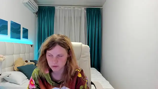 Kathlyn  Heath online show from October 7, 2025, 9:45 pm