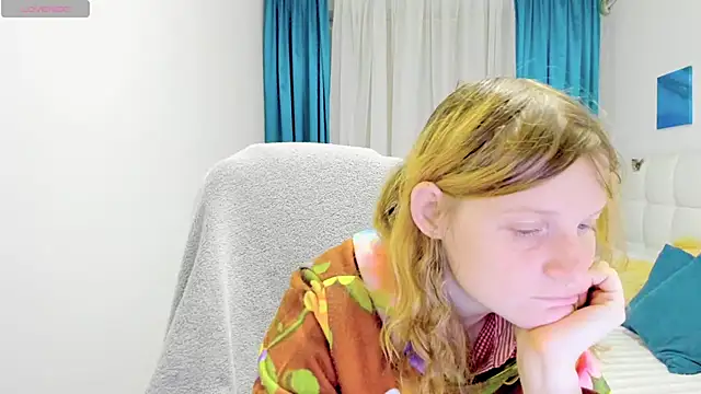 Kathlyn  Heath online show from November 16, 2025, 8:25 pm