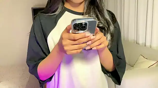 Nisha2708 online show from February 2, 2025, 5:59 pm