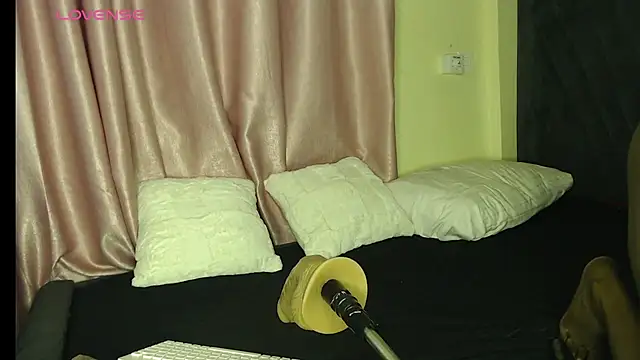 sexycabdy online show from December 14, 2024, 3:47 pm