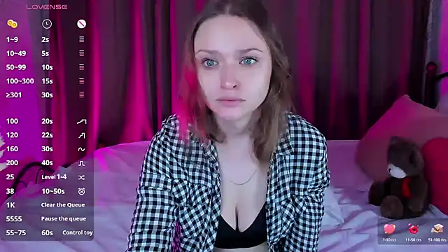 Snapshot of Linda_Bryant chatting on December 2, 2024, 12:52 am Linda Bryant online show from December 2, 2024, 12:52 am