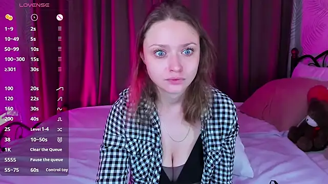 Snapshot of Linda_Bryant chatting on December 23, 2024, 12:57 am Linda Bryant online show from December 23, 2024, 12:57 am