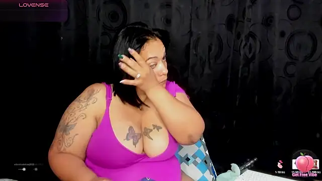 Snapshot of Sofie-Storm chatting on February 25, 2026, 10:36 am Sofie-Storm online show from February 25, 2026, 10:36 am