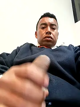 Snapshot of Diego_leon27 chatting on February 22, 2026, 5:51 am Diego leon27 online show from February 22, 2026, 5:51 am