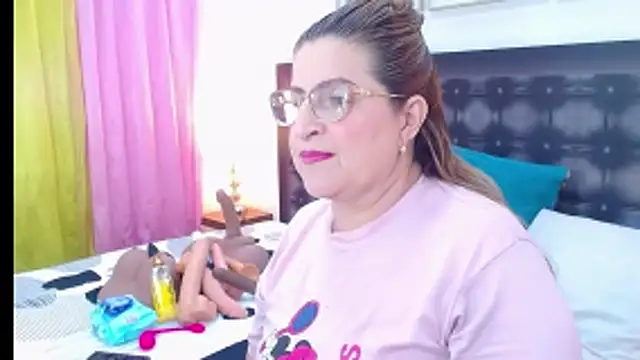 sandra 20 online show from May 30, 2026, 11:07 am