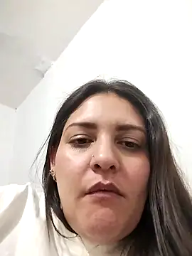 Mia Hampton online show from December 23, 2025, 3:26 am