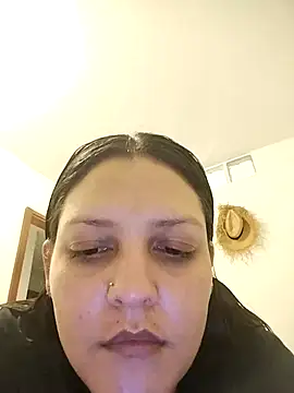 Mia Hampton online show from March 31, 2026, 9:04 pm