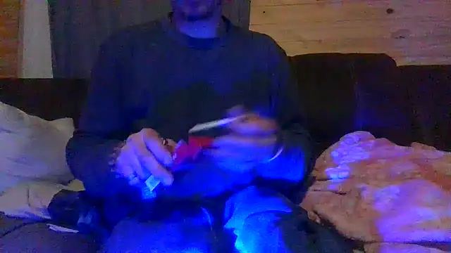 KBONE36 online show from February 3, 2025, 10:00 pm