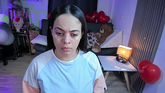 Cuttiealice online show from February 21, 2025, 12:39 pm