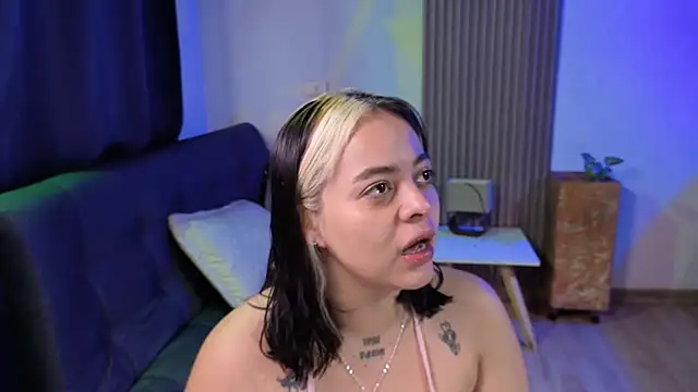 Cuttiealice online show from January 6, 2026, 12:53 pm