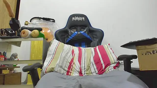 hugeeblackcock online show from November 8, 2025, 7:23 pm