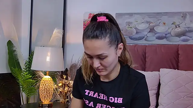 NicolLopeze online show from December 19, 2024, 12:12 pm