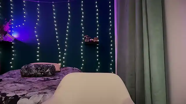 MistyParadiso online show from January 15, 2025, 6:29 pm