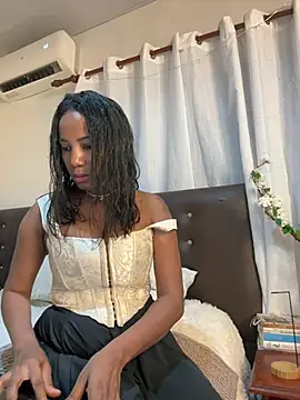 Isabella2603 online show from March 14, 2025, 11:00 pm