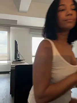 Isabella2603 online show from March 21, 2025, 5:34 pm