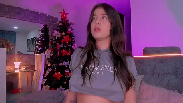 zoe kittylove online show from January 7, 2026, 3:42 am