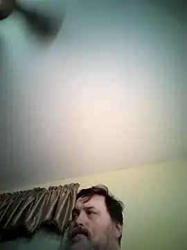 Snapshot of GeneWade45 chatting on October 12, 2025, 4:55 am GeneWade45 online show from October 12, 2025, 4:55 am