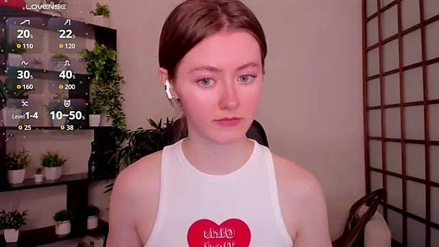 KateCuddle online show from March 10, 2026, 3:00 am