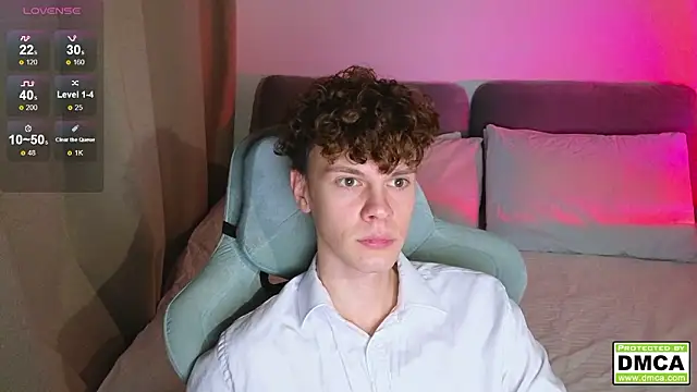 cute thomas online show from February 17, 2026, 3:08 pm