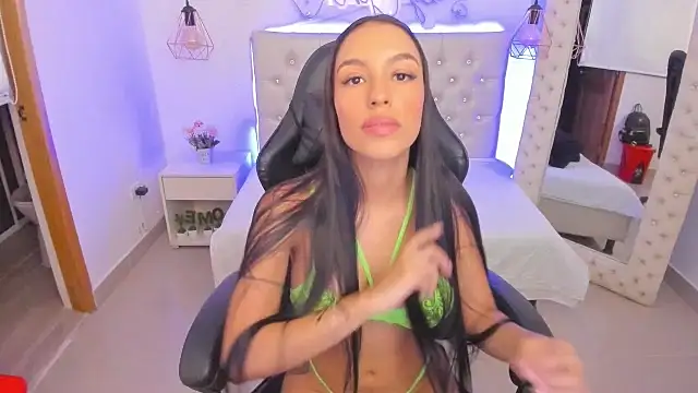 xiomara  cortes online show from March 4, 2025, 7:11 pm