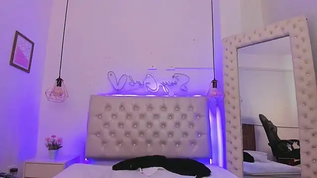 xiomara  cortes online show from March 10, 2025, 10:13 pm