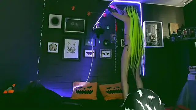 insania 9999  online show from February 20, 2025, 4:46 pm