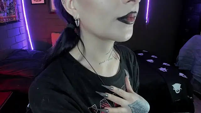 insania 9999  online show from October 21, 2025, 5:35 pm