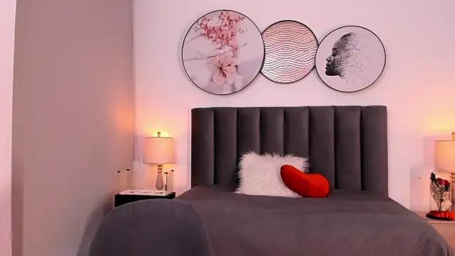 SaharaGarcia   online show from March 4, 2026, 9:54 pm